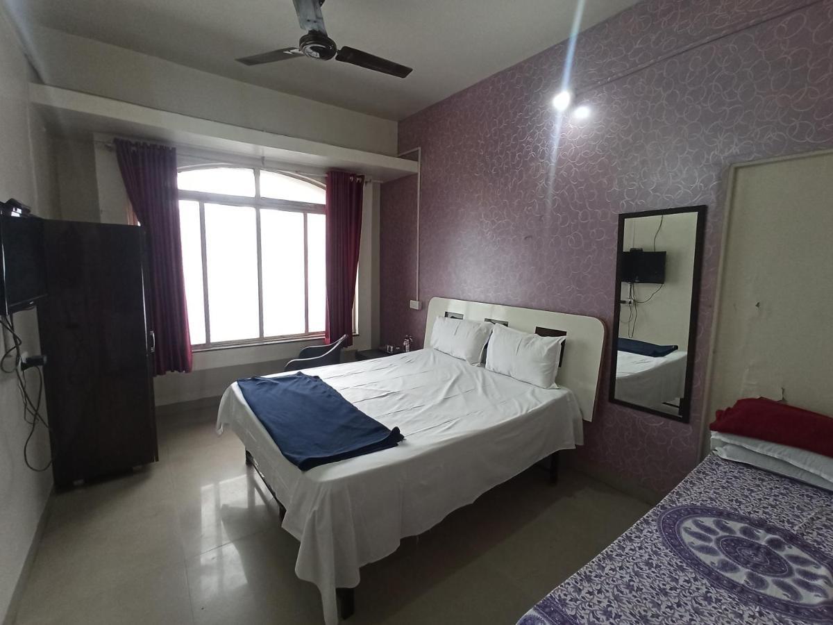 Malwade Motels Pune Exterior foto
